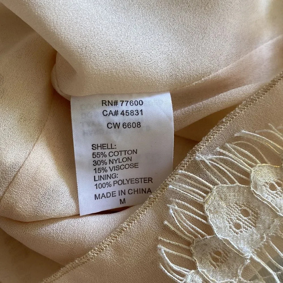 CHASER Medium Metallic Ivory Lace Open Back Bell Sleeve Lined Blouse Top - Picture 10 of 10